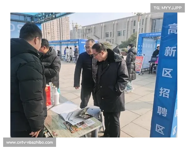 石家庄新华区公园成毽球圣地三代同堂传承技艺共聚一堂 石家庄新华区公园成毽球圣地三代同堂传承技艺共聚一堂